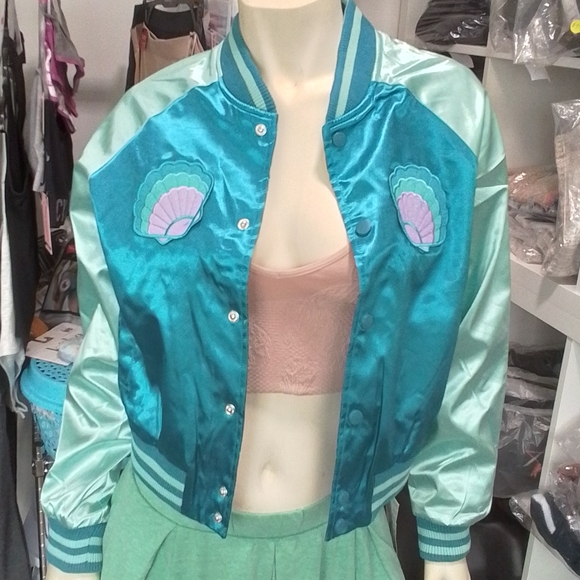 Iron Fist Bomber Satin Jacket NEW WITH TAGS - Picture 8 of 14
